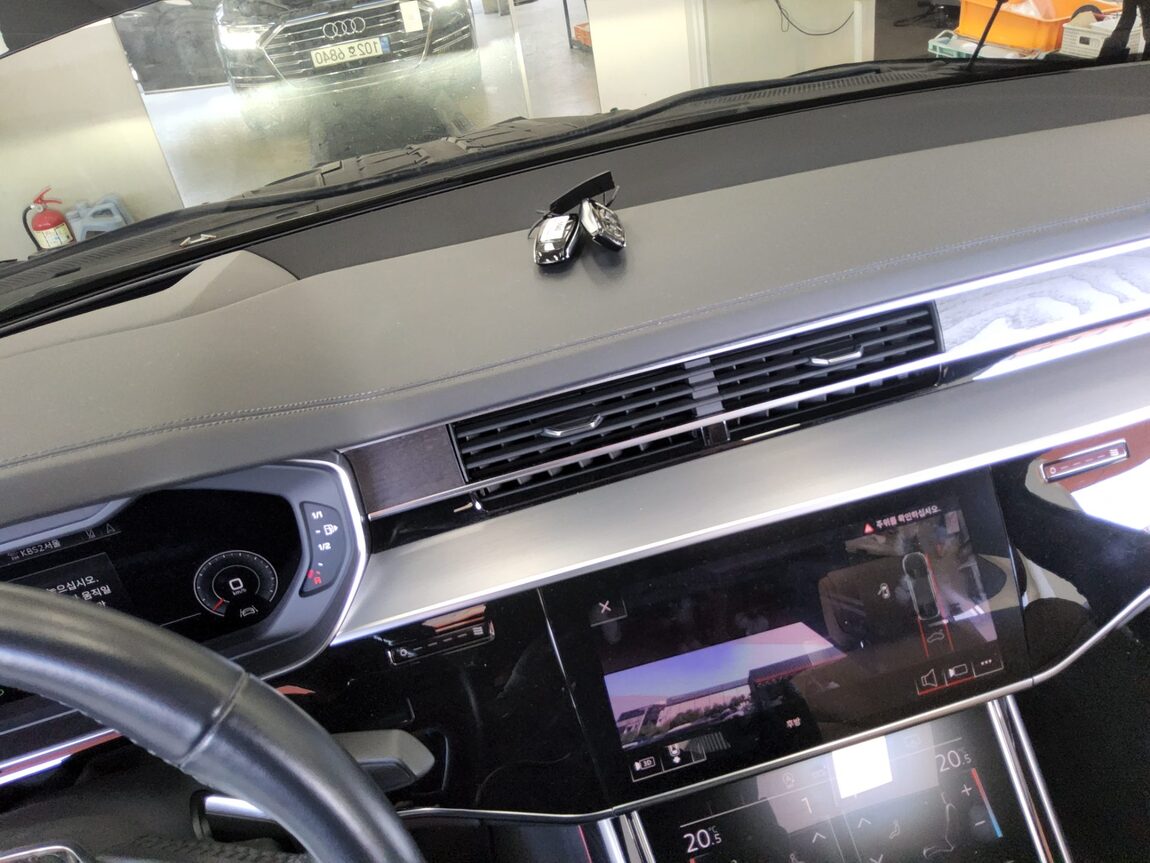 AUDI A8 (4TH GEN) L 60 TFSI QUATTRO 2020 - zdjęcie 18
