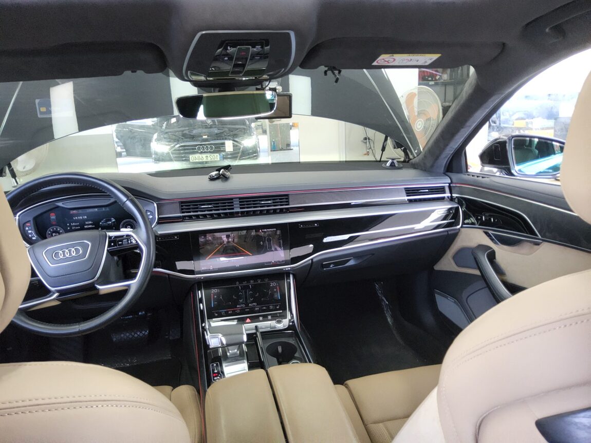 AUDI A8 (4TH GEN) L 60 TFSI QUATTRO 2020 - zdjęcie 11