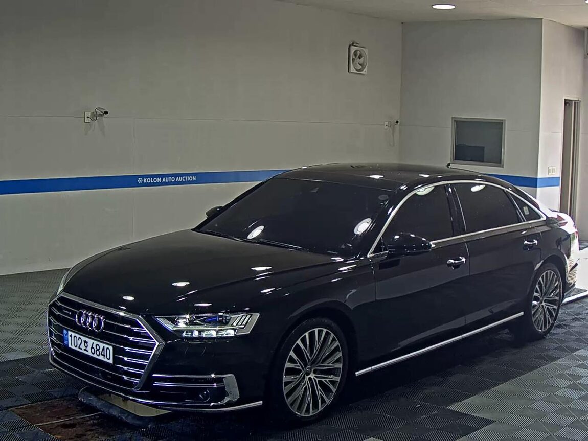 AUDI A8 (4TH GEN) L 60 TFSI QUATTRO 2020 - zdjęcie 2