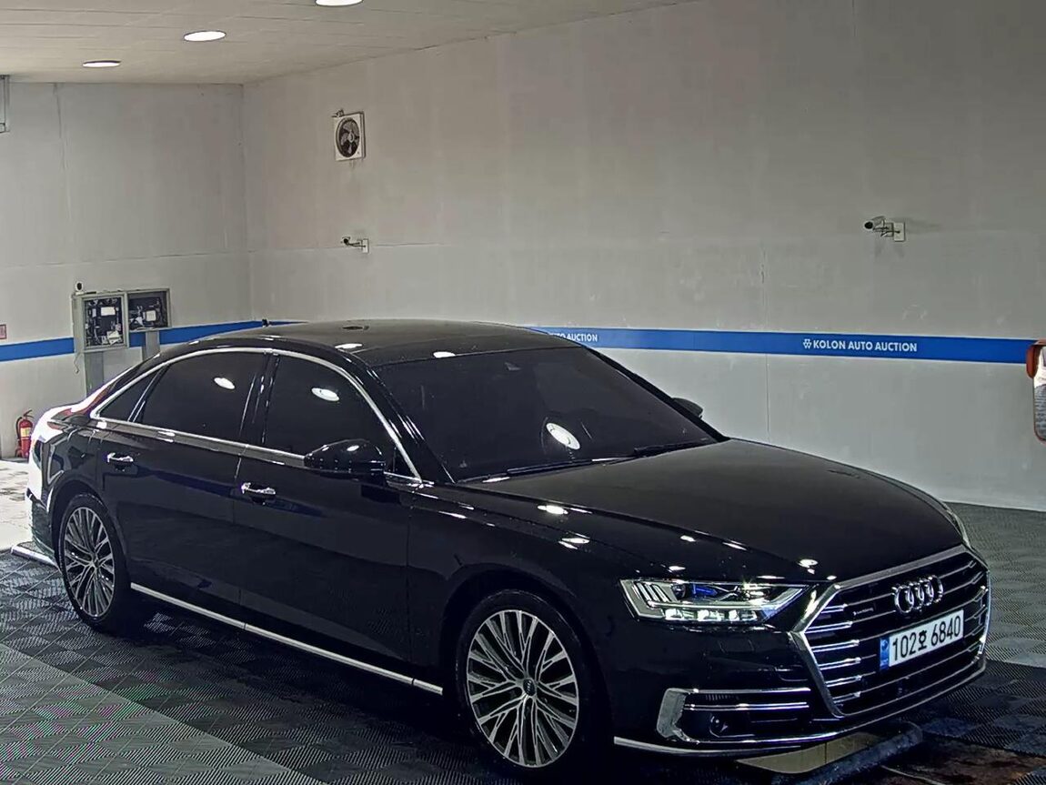 AUDI A8 (4TH GEN) L 60 TFSI QUATTRO 2020 - zdjęcie 3