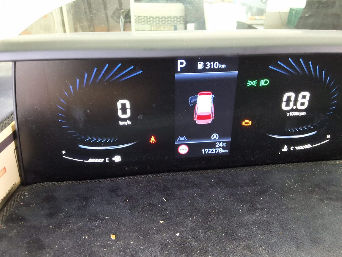 HYUNDAI STARIA 2.2 DIESEL TOURER 11-SEATER 2WD SMART 2022 - zdjęcie 9
