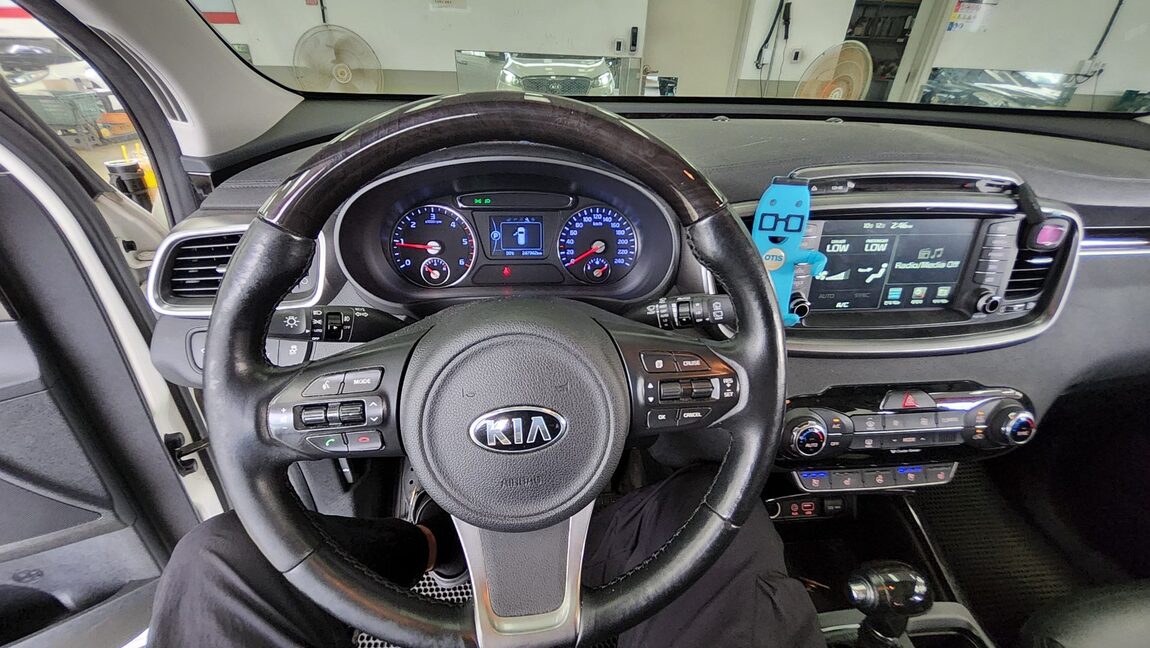 KIA ALL NEW SORENTO R2.0 2WD NOBLESSE 2015 - zdjęcie 17