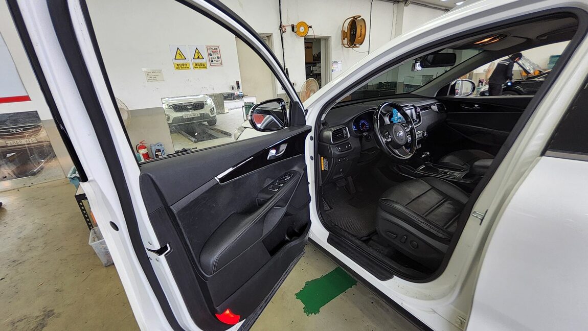 KIA ALL NEW SORENTO R2.0 2WD NOBLESSE 2015 - zdjęcie 10