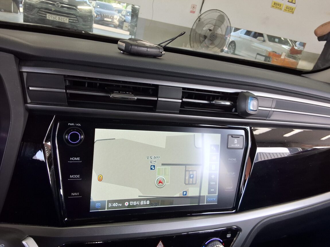 KG MOBILITY (SSANGYONG) ALL NEW KORANDO 1.5 GASOLINE 2WD C5 2023 - zdjęcie 17