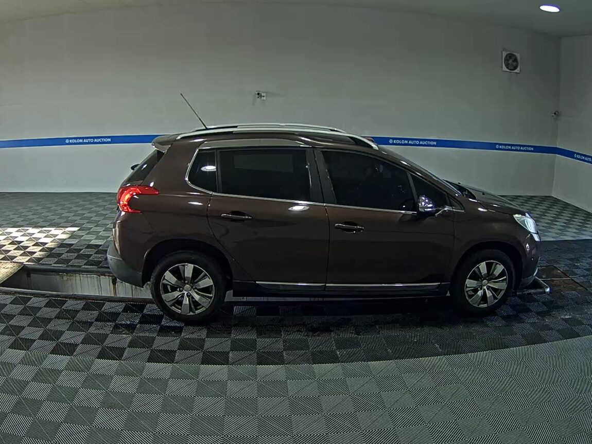 PEUGEOT 2008 1.6 e-HDi FELINE L 2016 - zdjęcie 4