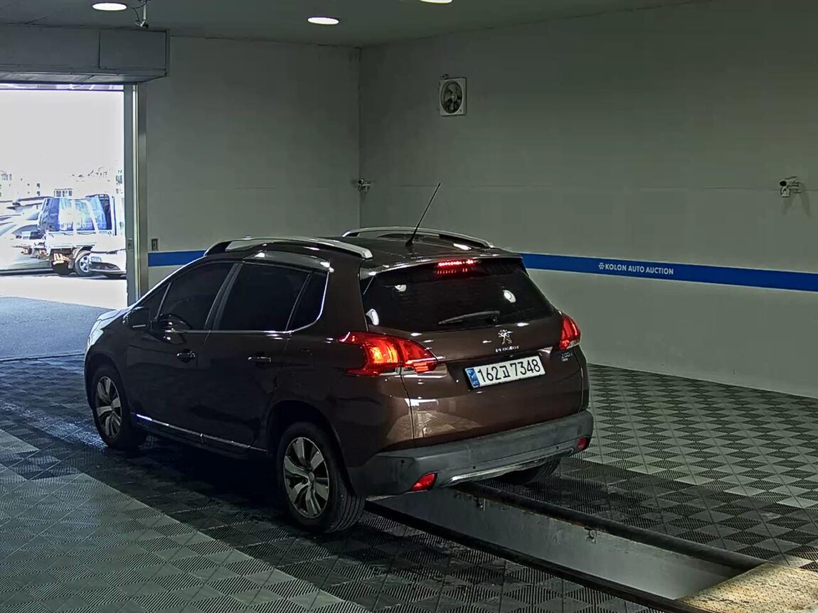 PEUGEOT 2008 1.6 e-HDi FELINE L 2016 - zdjęcie 6