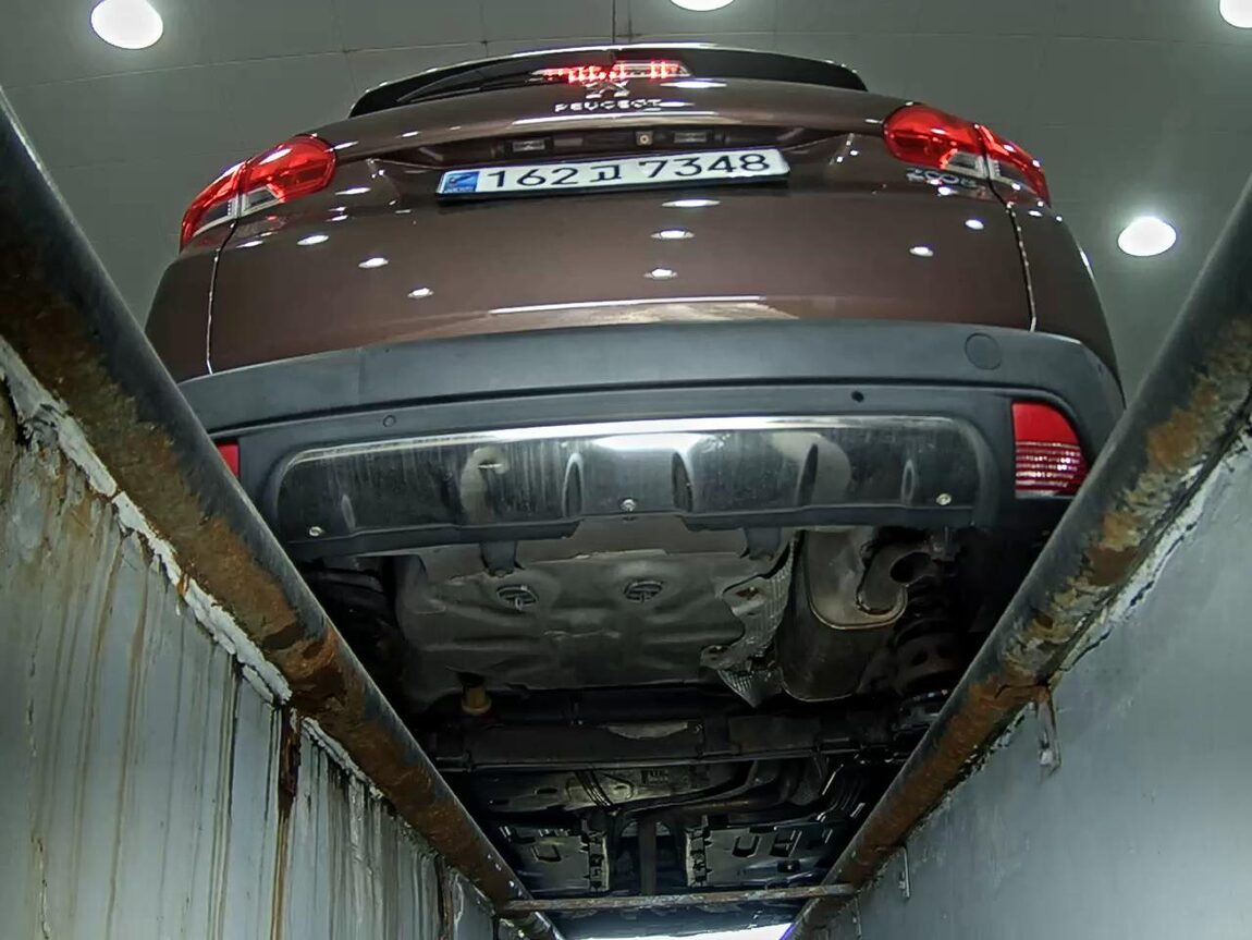 PEUGEOT 2008 1.6 e-HDi FELINE L 2016 - zdjęcie 8