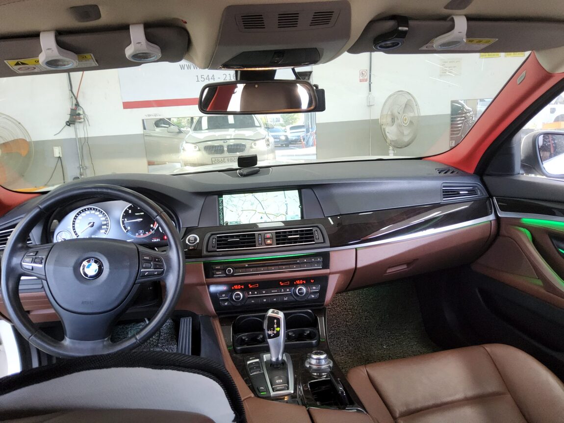 BMW 5 SERIES (6TH GEN) 520d 2013 - zdjęcie 11
