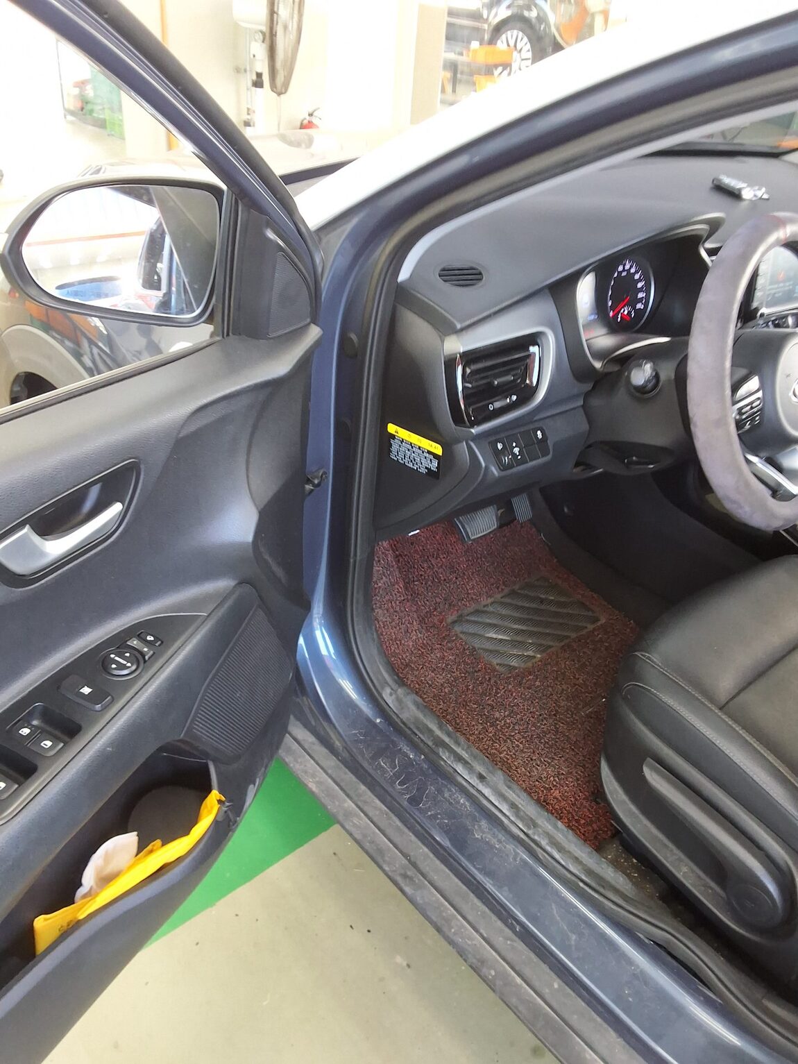 KIA STONIC 1.4 GASOLINE TRENDY 2018 - zdjęcie 10