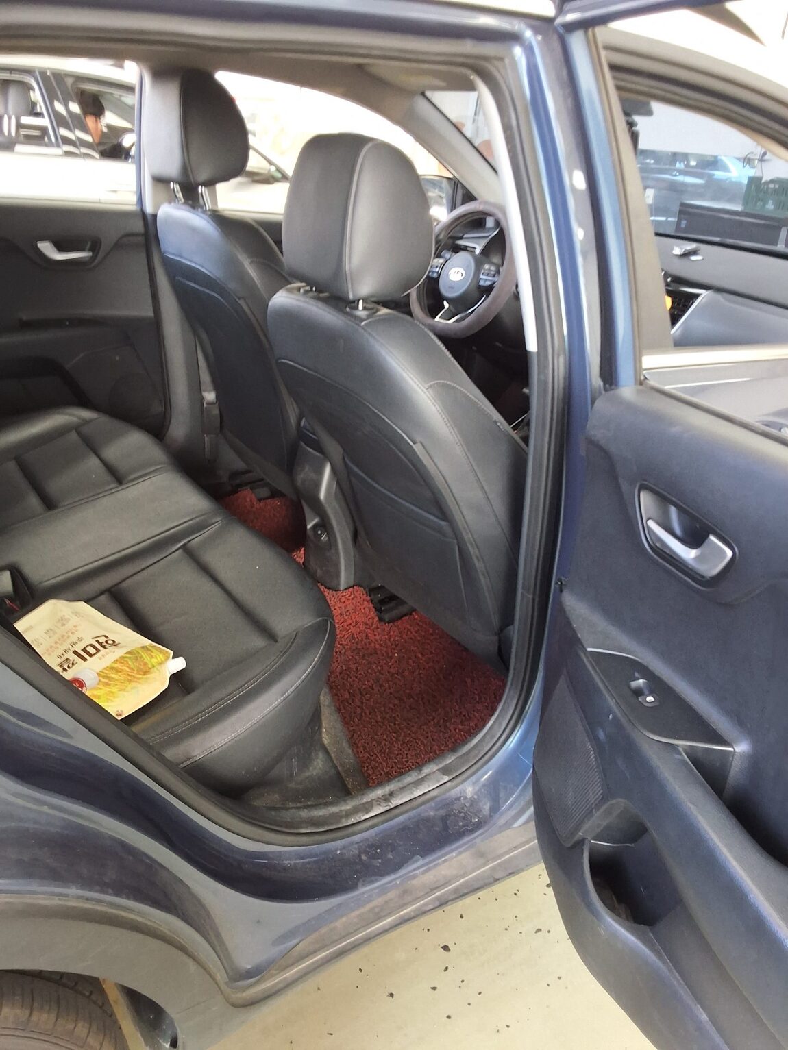 KIA STONIC 1.4 GASOLINE TRENDY 2018 - zdjęcie 13