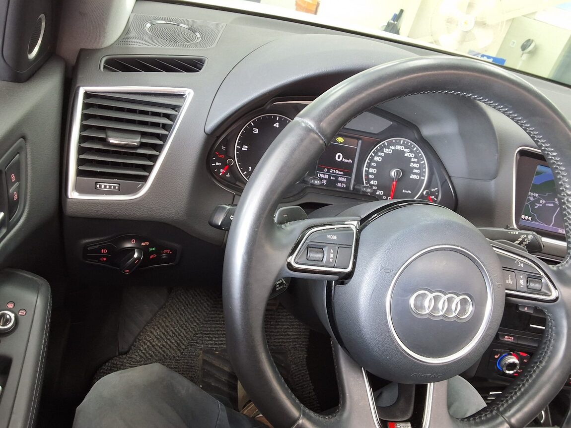 AUDI Q5 3.0 TDI QUATTRO DYNAMIC 2013 - zdjęcie 23