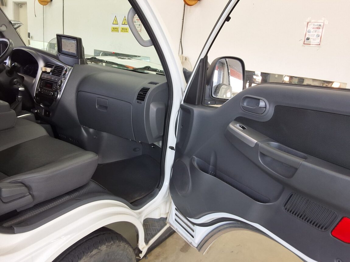 KIA THE NEW BONGO III CARGO 1 TON DOUBLE CAB EXTRA LONG WHEELBASE L 2020 - zdjęcie 14