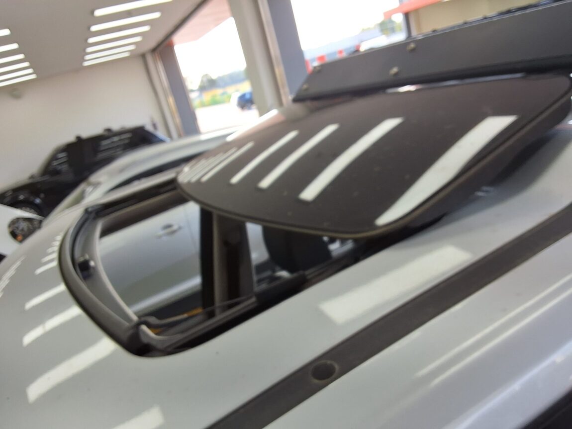 LAND ROVER DISCOVERY 4 3.0 SDV6 SE 2013 - zdjęcie 19