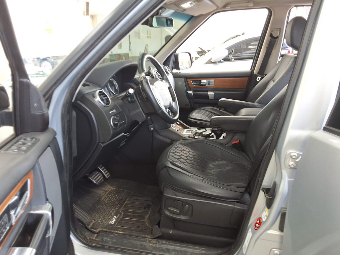 LAND ROVER DISCOVERY 4 3.0 SDV6 SE 2013 - zdjęcie 10