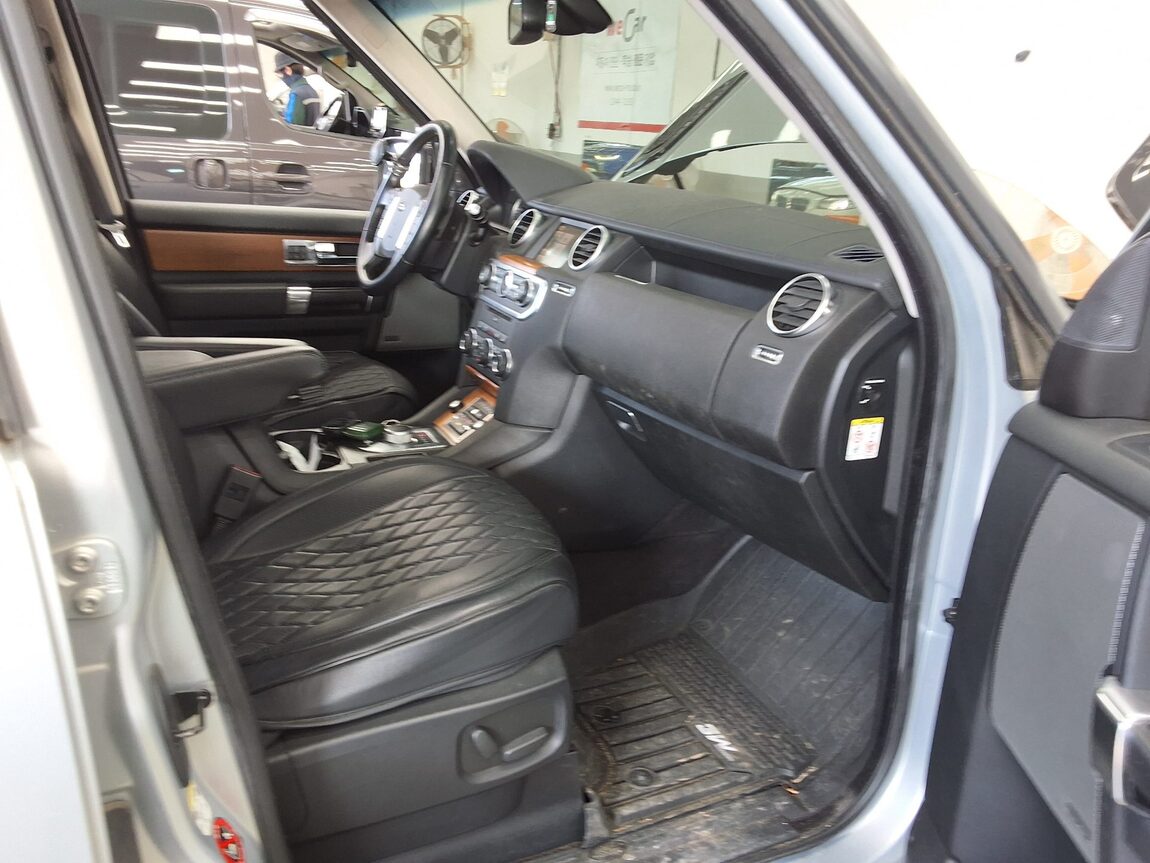 LAND ROVER DISCOVERY 4 3.0 SDV6 SE 2013 - zdjęcie 14
