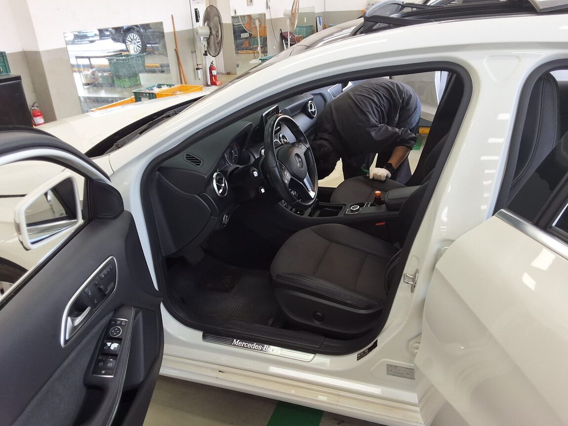 MERCEDES-BENZ A-CLASS (3RD GEN) A200 CDI STYLE 2015 - zdjęcie 10