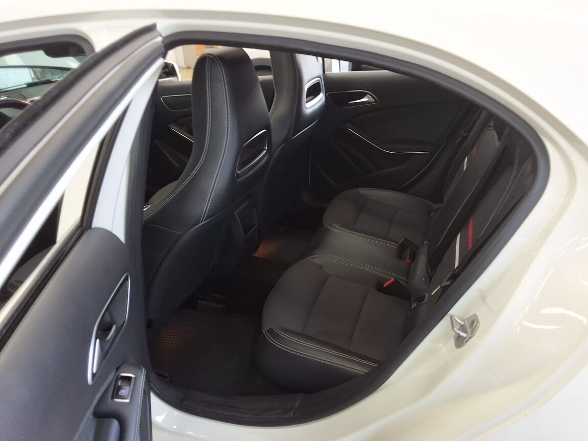 MERCEDES-BENZ A-CLASS (3RD GEN) A200 CDI STYLE 2015 - zdjęcie 12