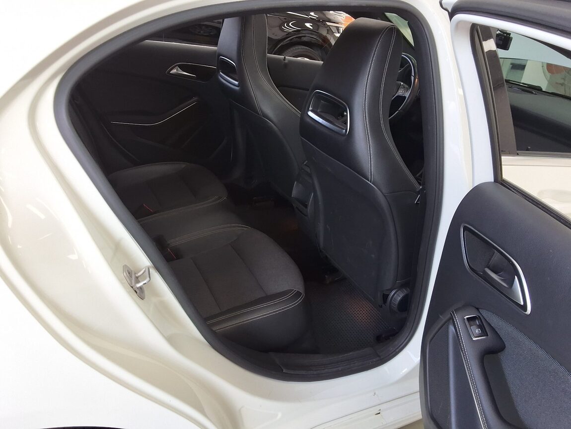 MERCEDES-BENZ A-CLASS (3RD GEN) A200 CDI STYLE 2015 - zdjęcie 13