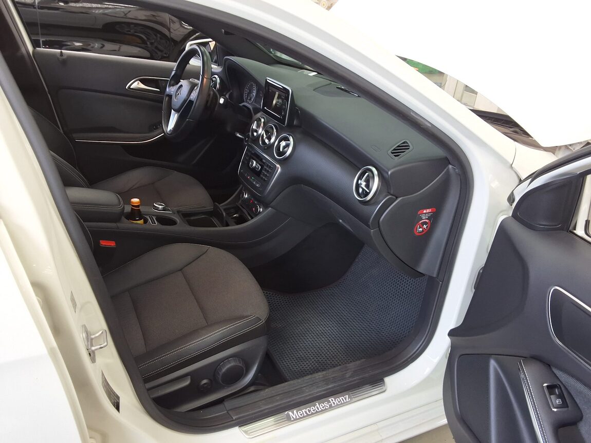 MERCEDES-BENZ A-CLASS (3RD GEN) A200 CDI STYLE 2015 - zdjęcie 14