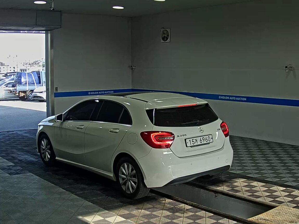MERCEDES-BENZ A-CLASS (3RD GEN) A200 CDI STYLE 2015 - zdjęcie 6