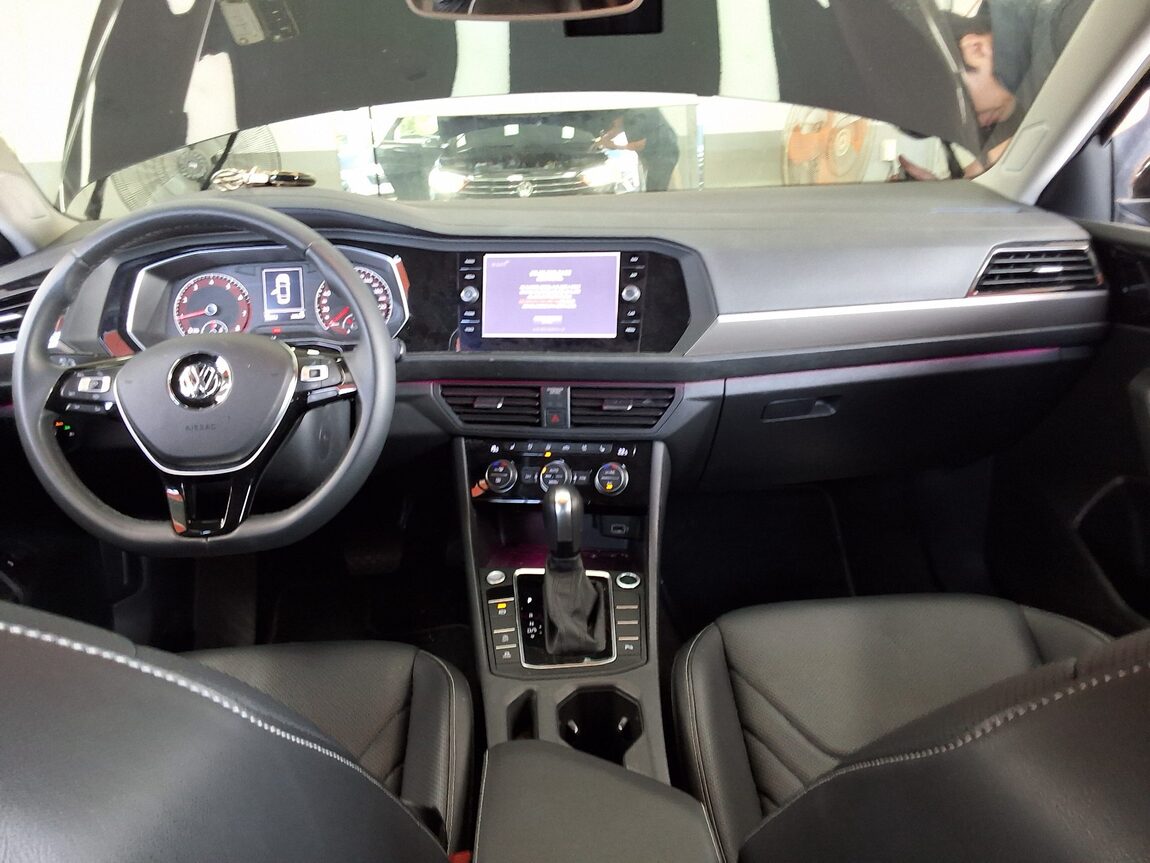 VOLKSWAGEN JETTA (7TH GEN) 1.4 TSI PREMIUM 2020 - zdjęcie 11