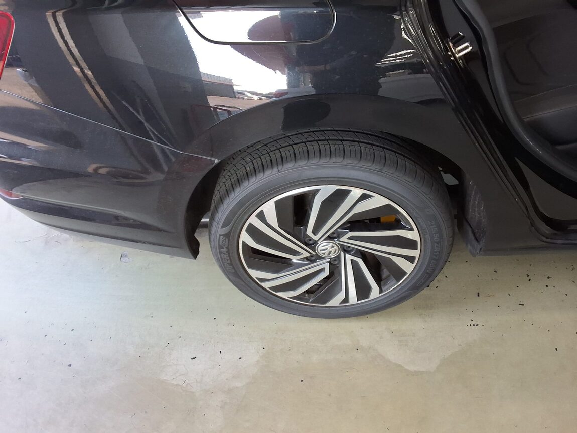 VOLKSWAGEN JETTA (7TH GEN) 1.4 TSI PREMIUM 2020 - zdjęcie 24