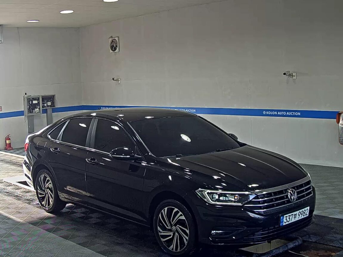 VOLKSWAGEN JETTA (7TH GEN) 1.4 TSI PREMIUM 2020 - zdjęcie 3