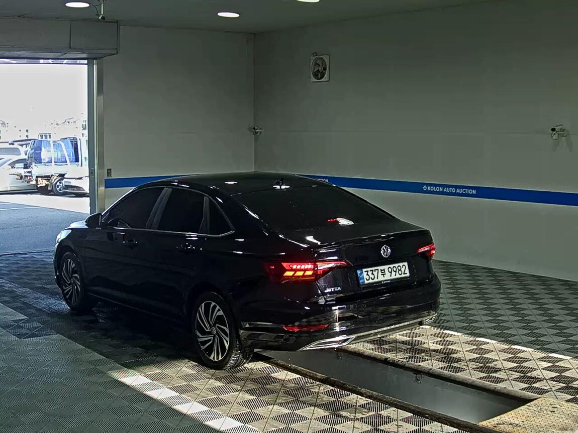 VOLKSWAGEN JETTA (7TH GEN) 1.4 TSI PREMIUM 2020 - zdjęcie 6