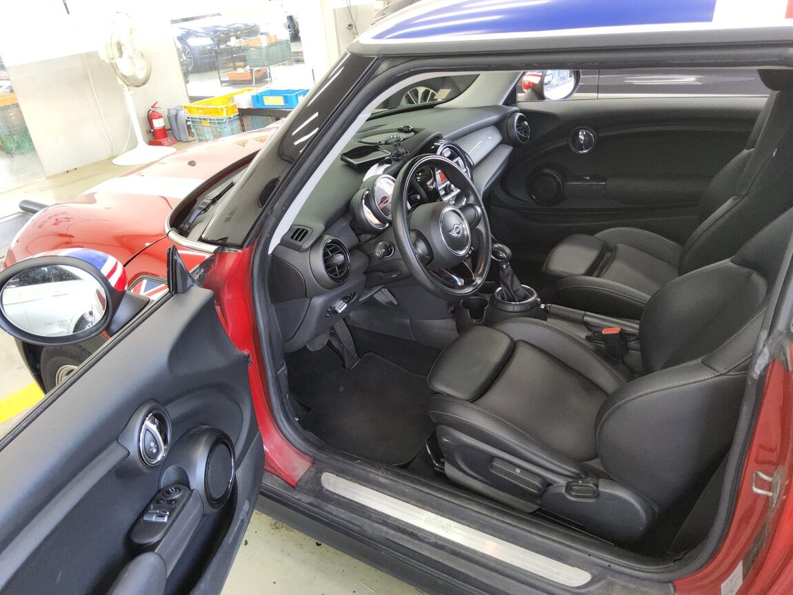 MINI COOPER (3RD GEN) 1.5 D 2015 - zdjęcie 10