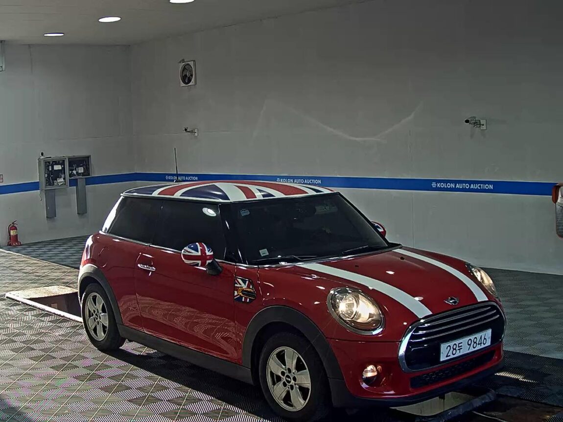 MINI COOPER (3RD GEN) 1.5 D 2015 - zdjęcie 3