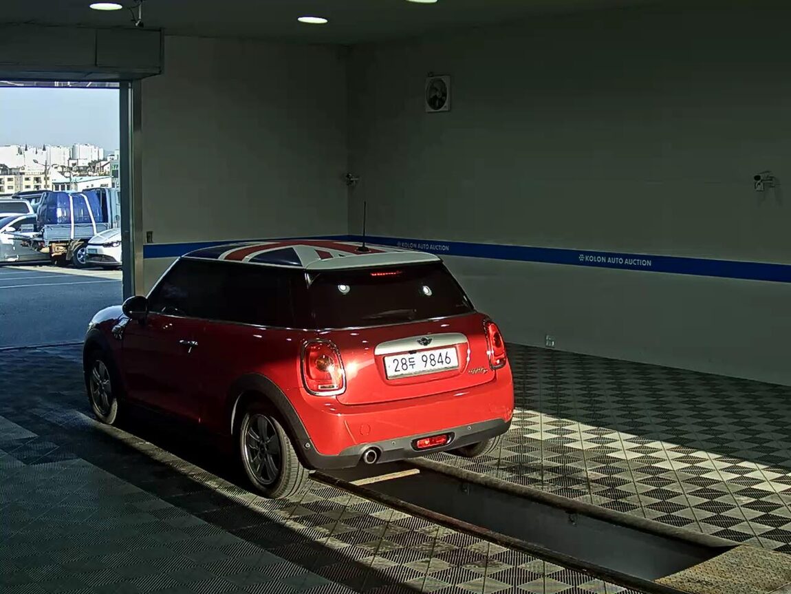 MINI COOPER (3RD GEN) 1.5 D 2015 - zdjęcie 6