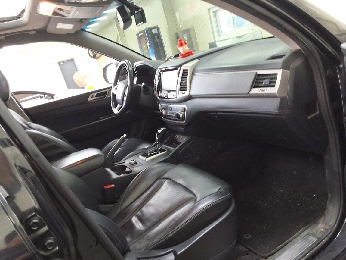 KG MOBILITY (SSANGYONG) REXTON SPORTS 2.2 4WD ADVENTURE 2018 - zdjęcie 15