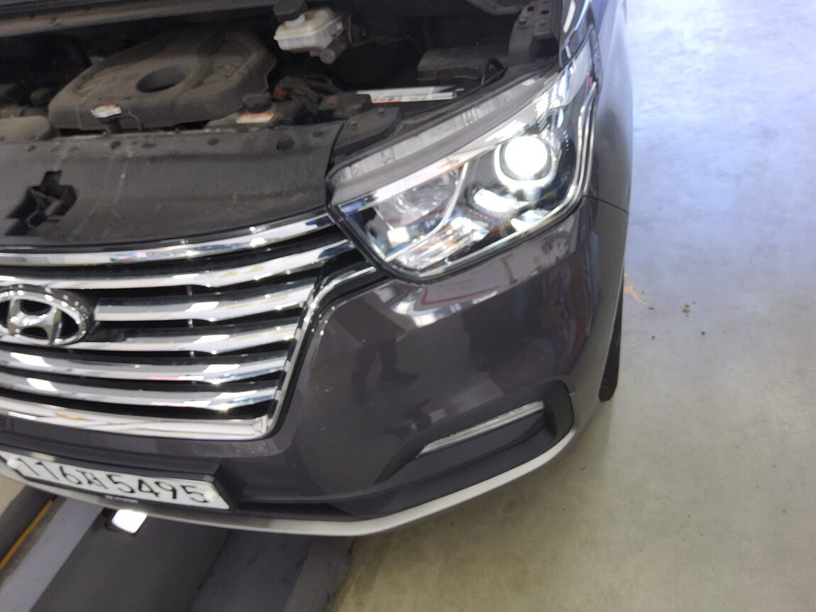 HYUNDAI THE NEW GRAND STAREX 9-SEATER DIESEL EXCLUSIVE 2020 - zdjęcie 20