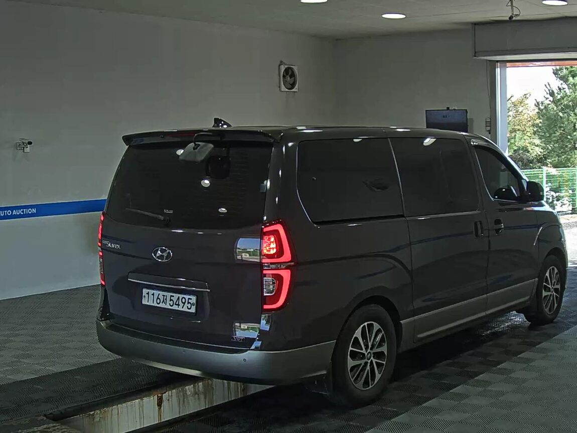 HYUNDAI THE NEW GRAND STAREX 9-SEATER DIESEL EXCLUSIVE 2020 - zdjęcie 5