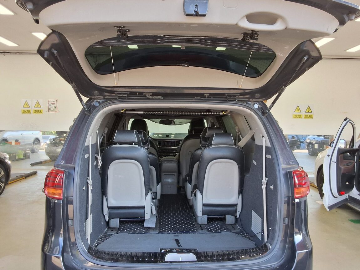 KIA ALL NEW CARNIVAL 11-SEATER DIESEL DELUXE 2016 - zdjęcie 15