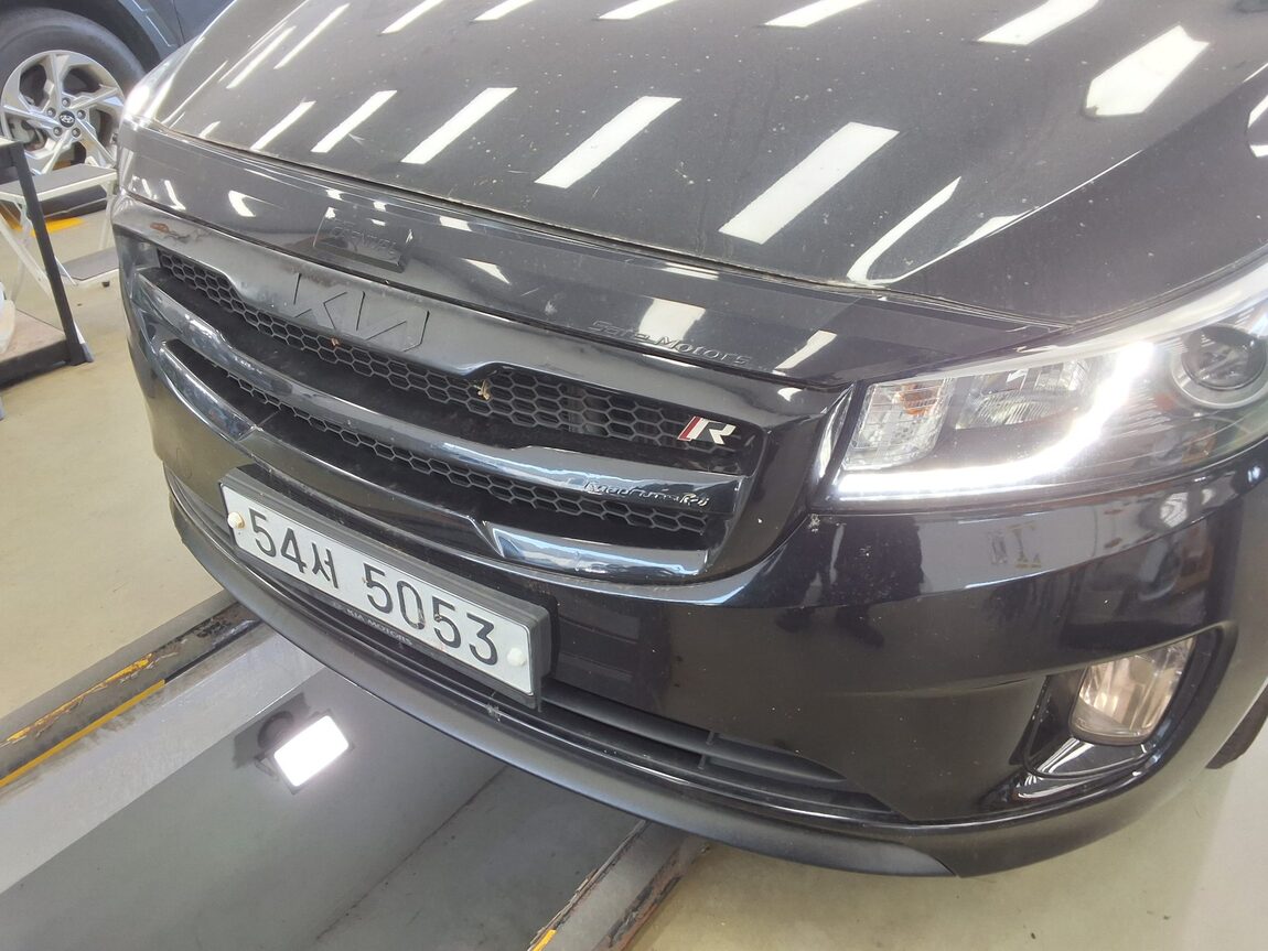KIA ALL NEW CARNIVAL 11-SEATER DIESEL DELUXE 2016 - zdjęcie 20