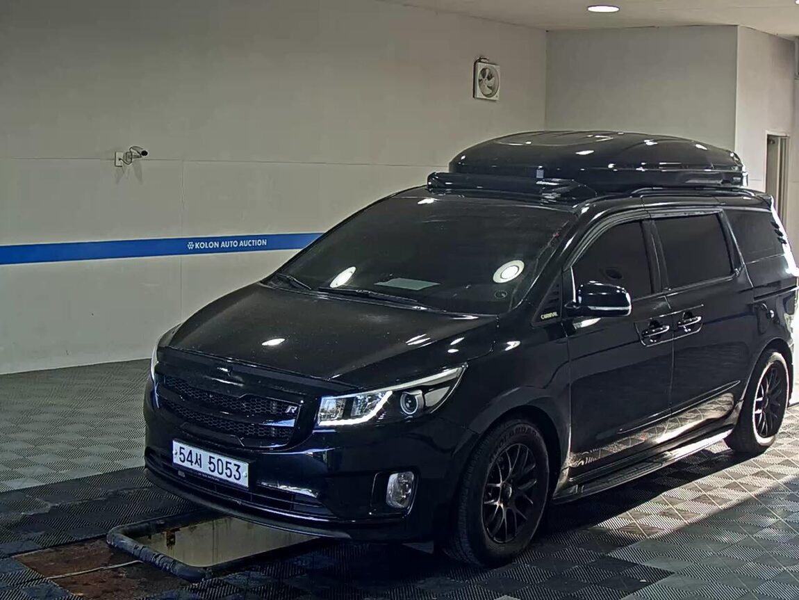 KIA ALL NEW CARNIVAL 11-SEATER DIESEL DELUXE 2016 - zdjęcie 2