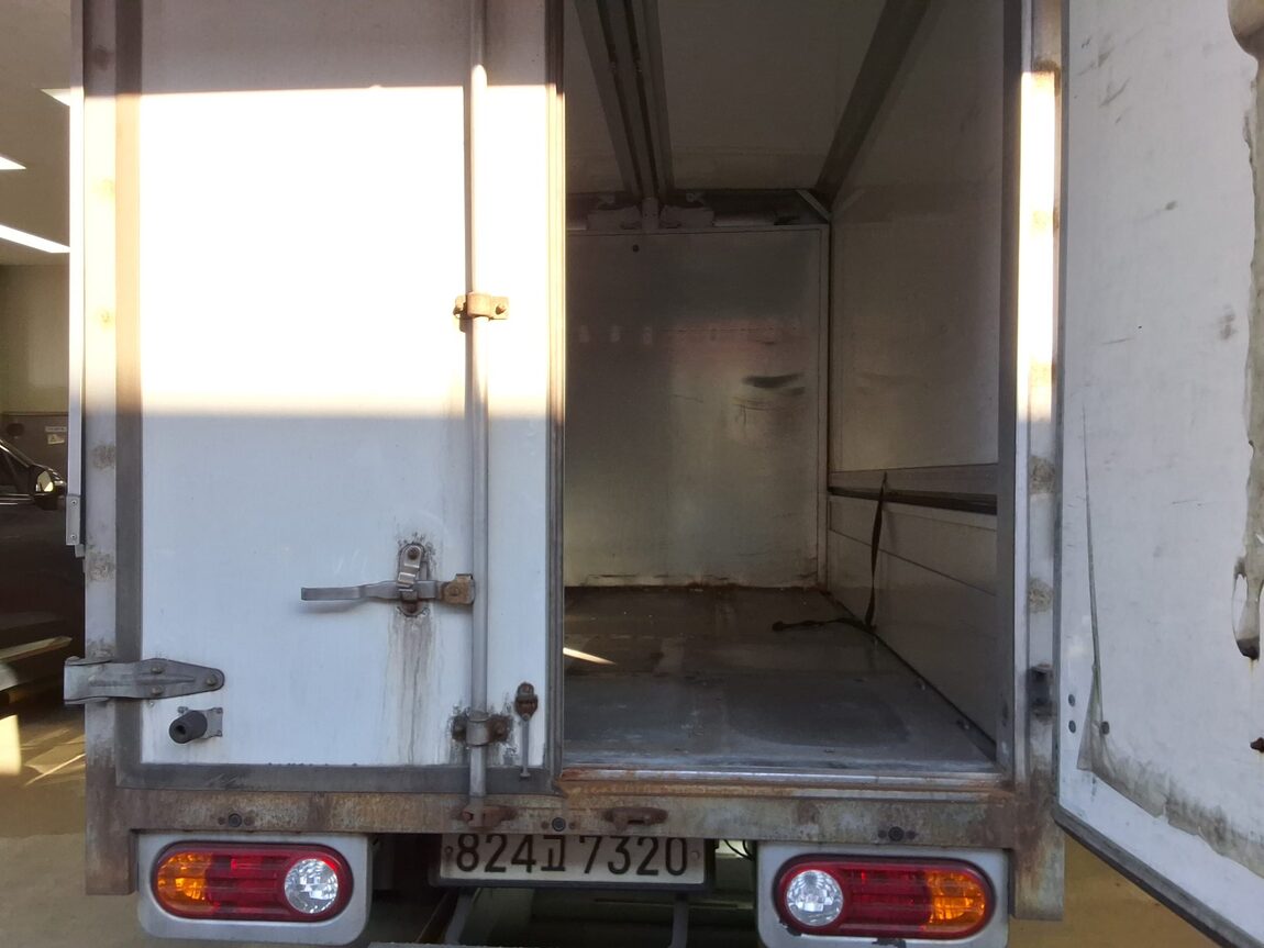 HYUNDAI PORTER II VGT STANDARD CAB EXTRA LONG WHEELBASE STYLE 2022 - zdjęcie 13