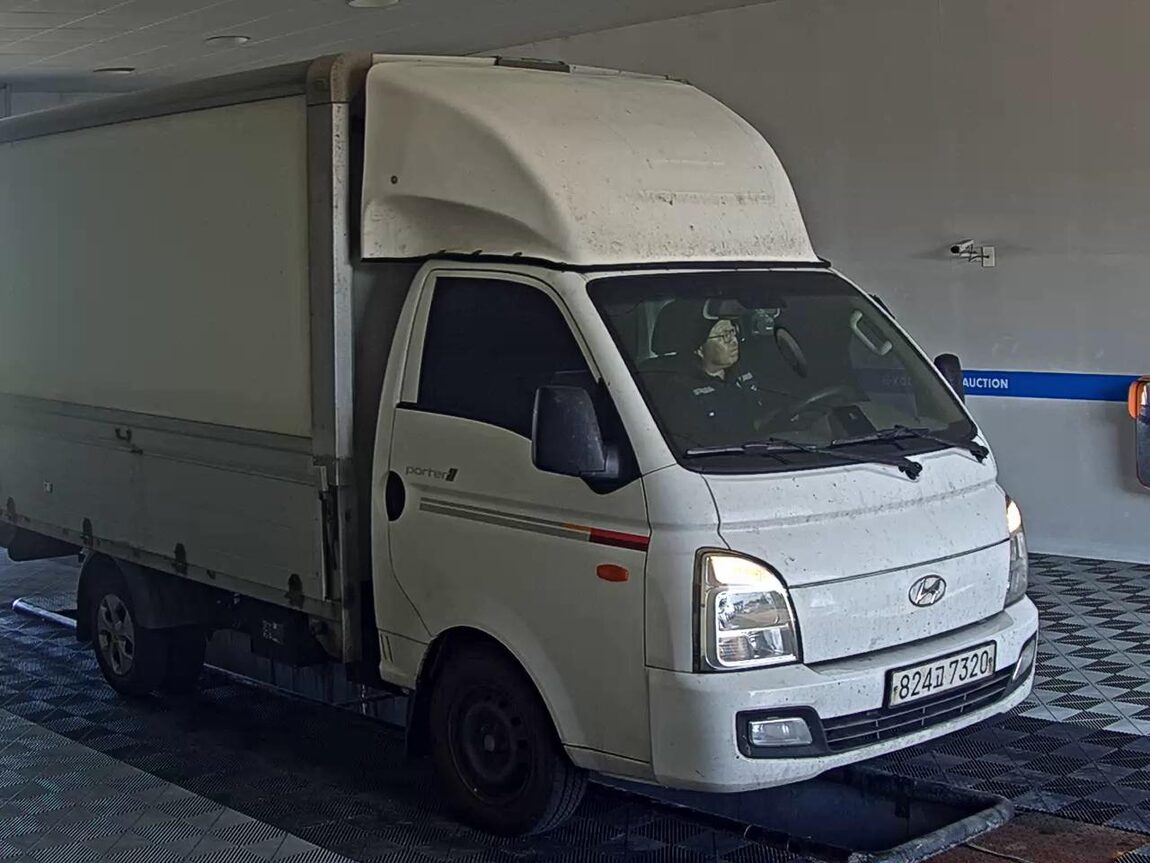 HYUNDAI PORTER II VGT STANDARD CAB EXTRA LONG WHEELBASE STYLE 2022 - zdjęcie 3