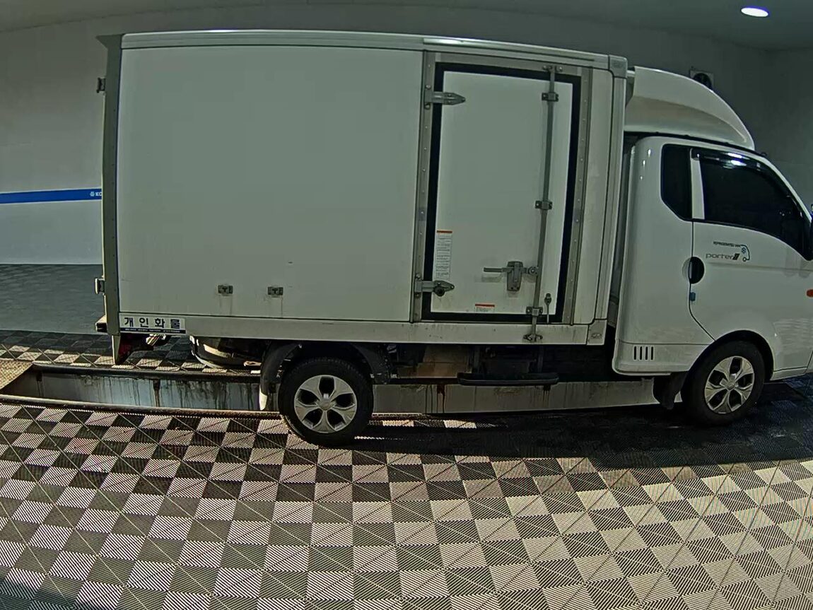 HYUNDAI PORTER II FREEZER BOX TRUCK LPG SUPER CAB TWIN COMPRESSOR 2025 - zdjęcie 4