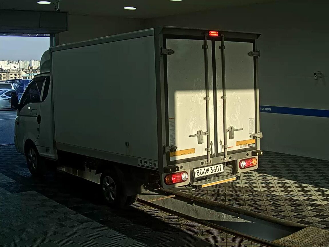 HYUNDAI PORTER II FREEZER BOX TRUCK LPG SUPER CAB TWIN COMPRESSOR 2025 - zdjęcie 6