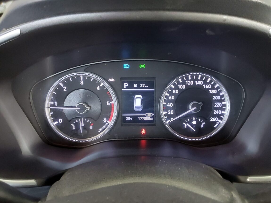 HYUNDAI SANTA FE (TM) R2.2 2WD EXCLUSIVE 2020 - zdjęcie 9
