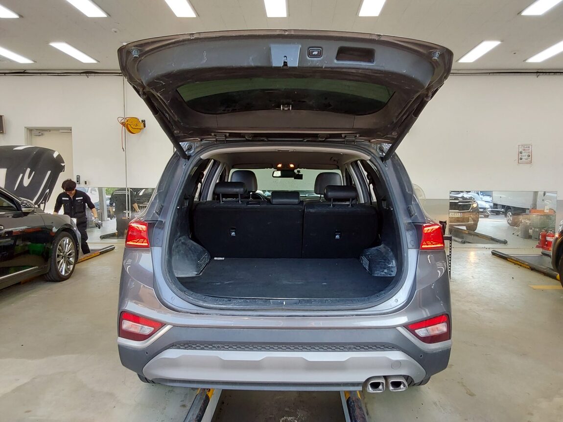 HYUNDAI SANTA FE (TM) R2.2 2WD EXCLUSIVE 2020 - zdjęcie 15
