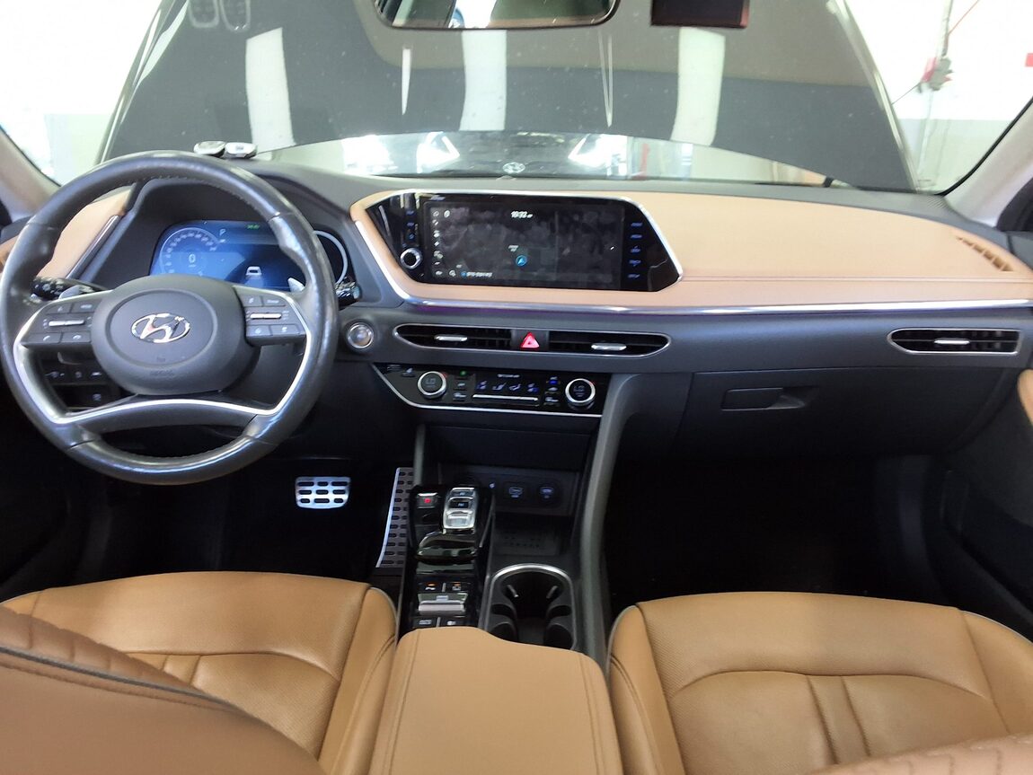 HYUNDAI SONATA (DN8) 1.6 TURBO INSPIRATION 2020 - zdjęcie 11