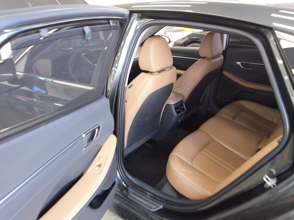 HYUNDAI SONATA (DN8) 1.6 TURBO INSPIRATION 2020 - zdjęcie 12