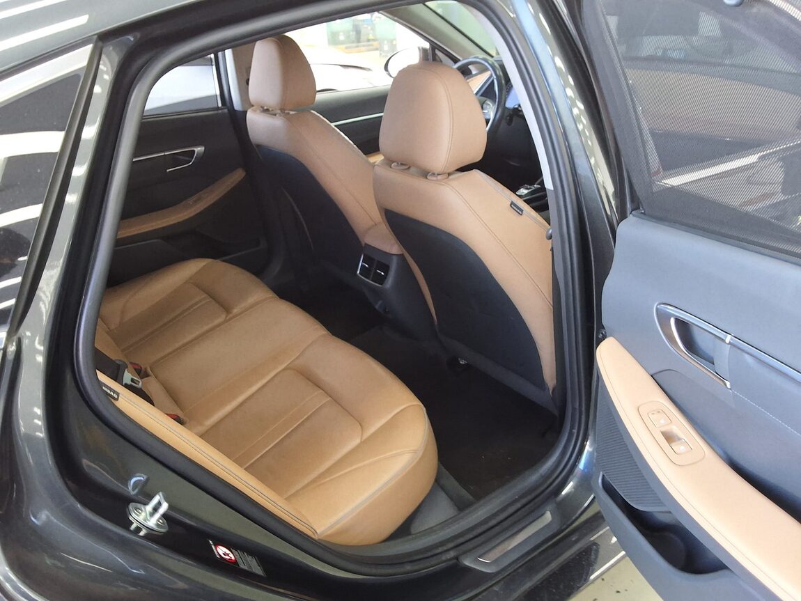 HYUNDAI SONATA (DN8) 1.6 TURBO INSPIRATION 2020 - zdjęcie 13