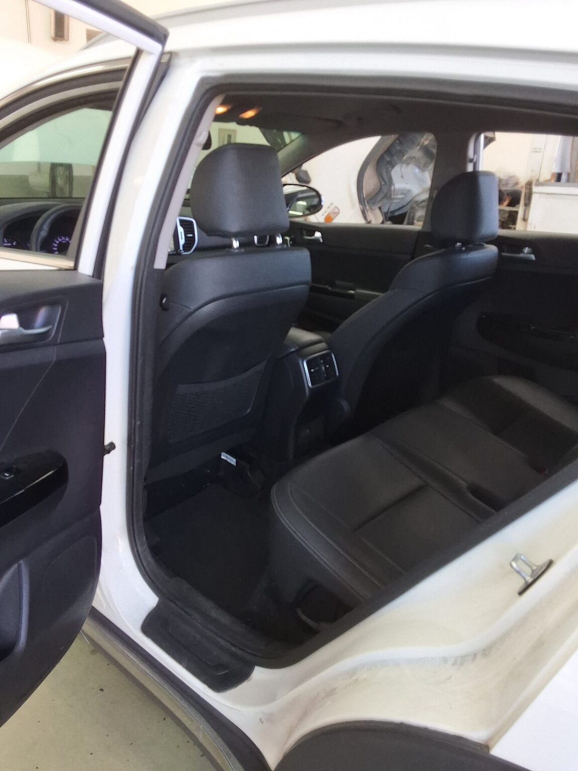 KIA NEW SPORTAGE R2.0 2WD PRESTIGE 2018 - zdjęcie 12