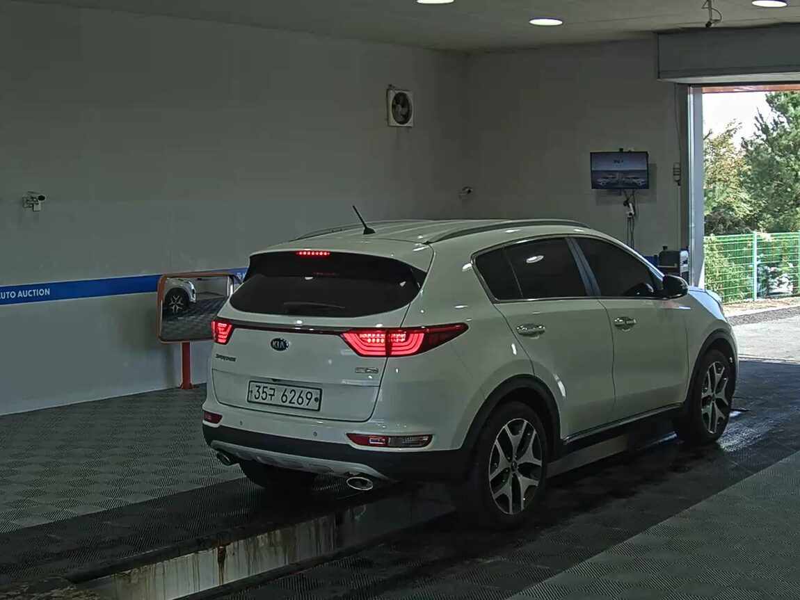 KIA NEW SPORTAGE R2.0 2WD PRESTIGE 2018 - zdjęcie 5