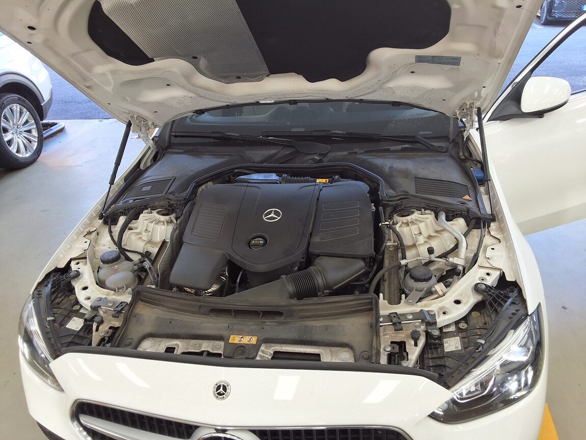 MERCEDES-BENZ C-CLASS (5TH GEN) C300 4MATIC AVANTGARDE 2023 - zdjęcie 20