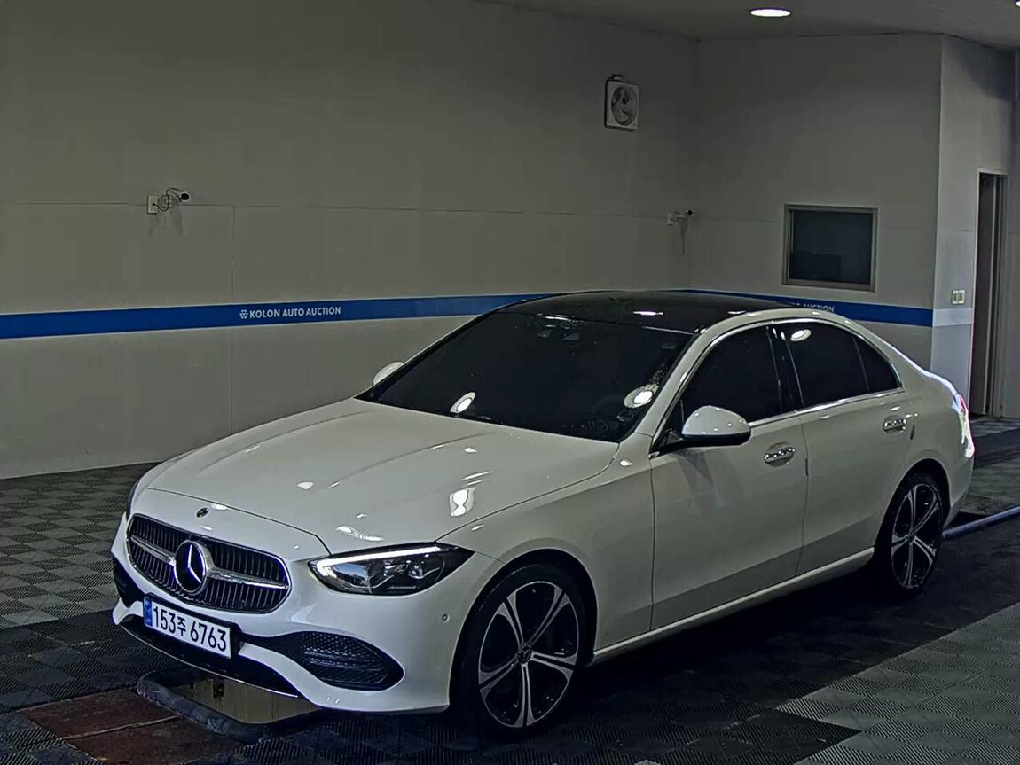 MERCEDES-BENZ C-CLASS (5TH GEN) C300 4MATIC AVANTGARDE 2023 - zdjęcie 2